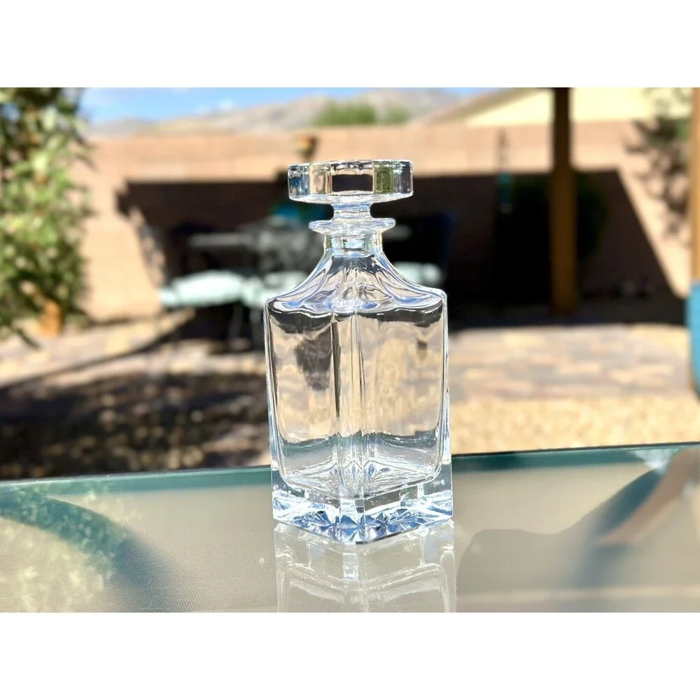 Vintage Clear Crystal Glass Liquor Whiskey Decanter Diamond Stopper Heavy 8 3/4